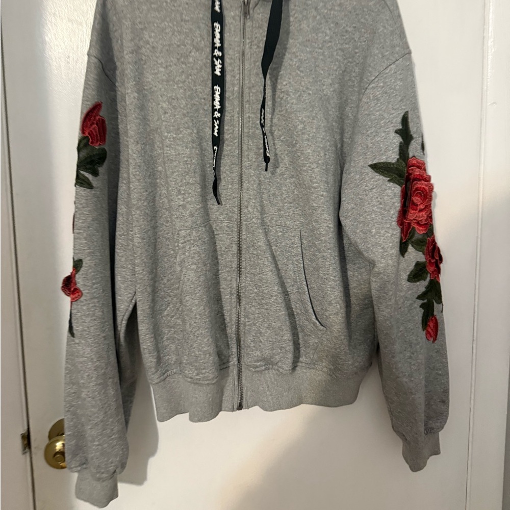 Emma & Sam Roses Zip-Up - Picture 2 of 5